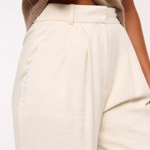 Abercrombie & Fitch Women's Tailored Cream Pants Size XL NWT